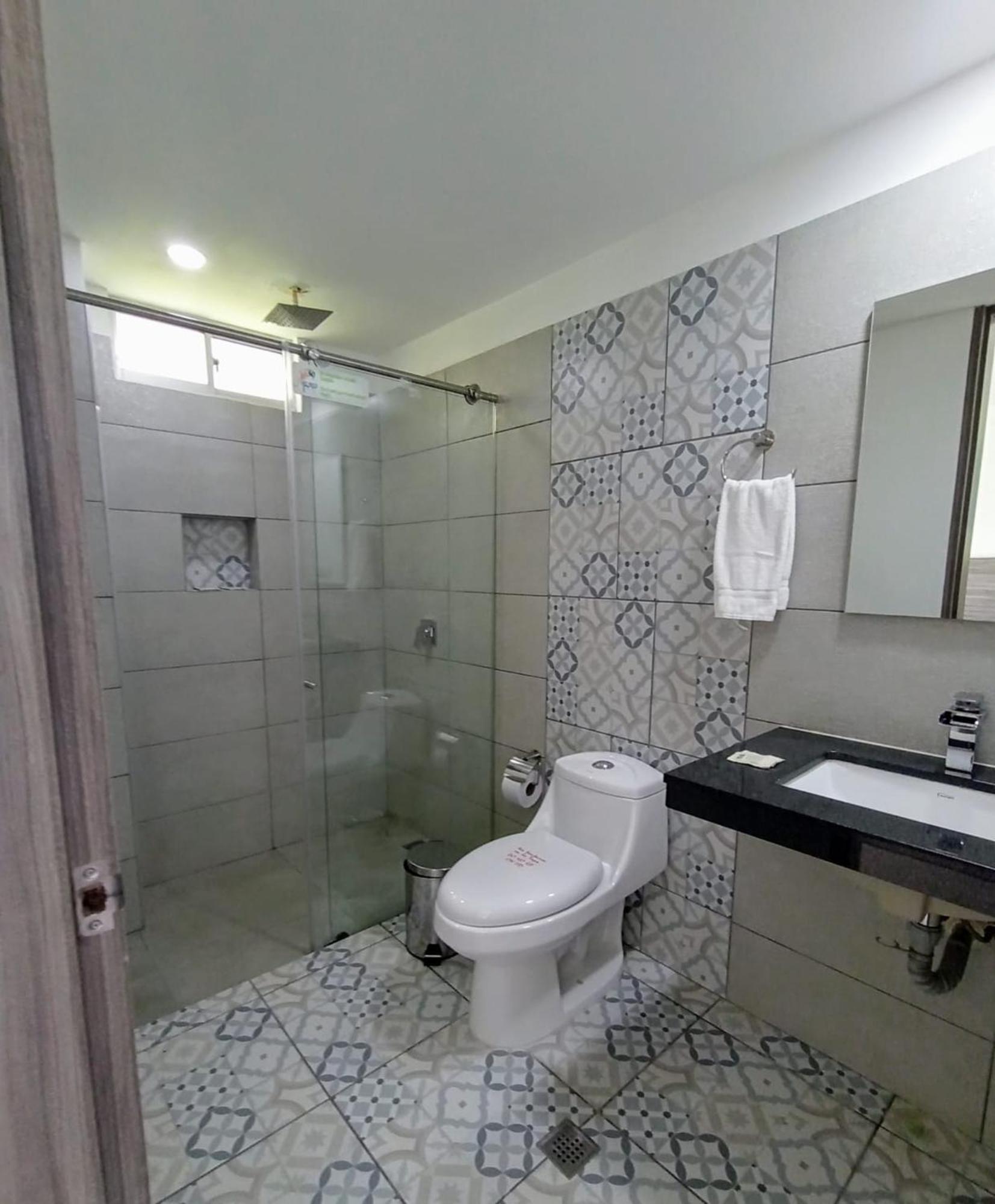 Hotel Palo Grande Cf Pereira Combia Bagian luar foto